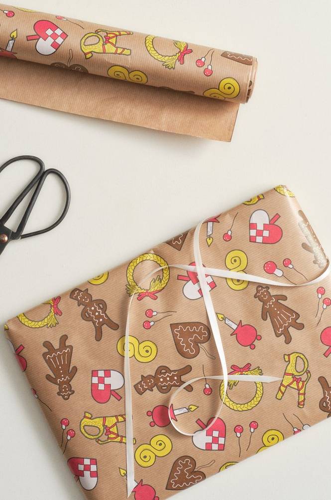 GINGER BREAD presentpapper- längd 10m