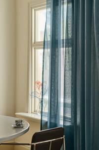 ALBA voilegardin extra bred 1 längd Petrolblå