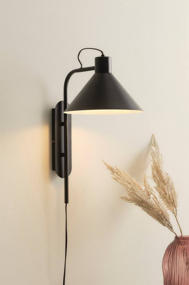COLMAR vägglampa Svart