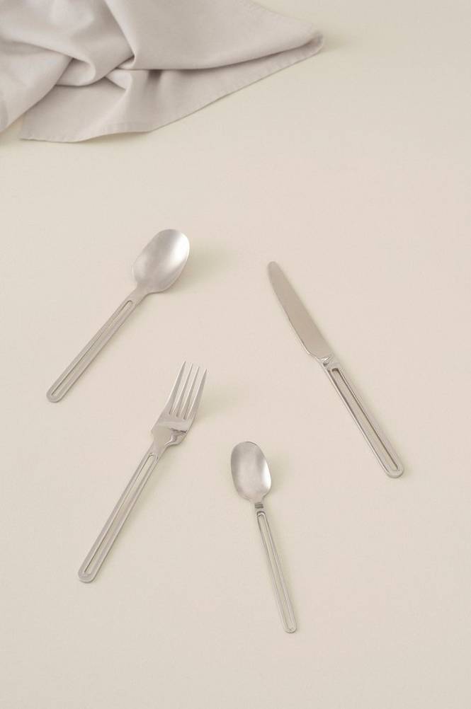DORIAN bestickset 24 delar Silver