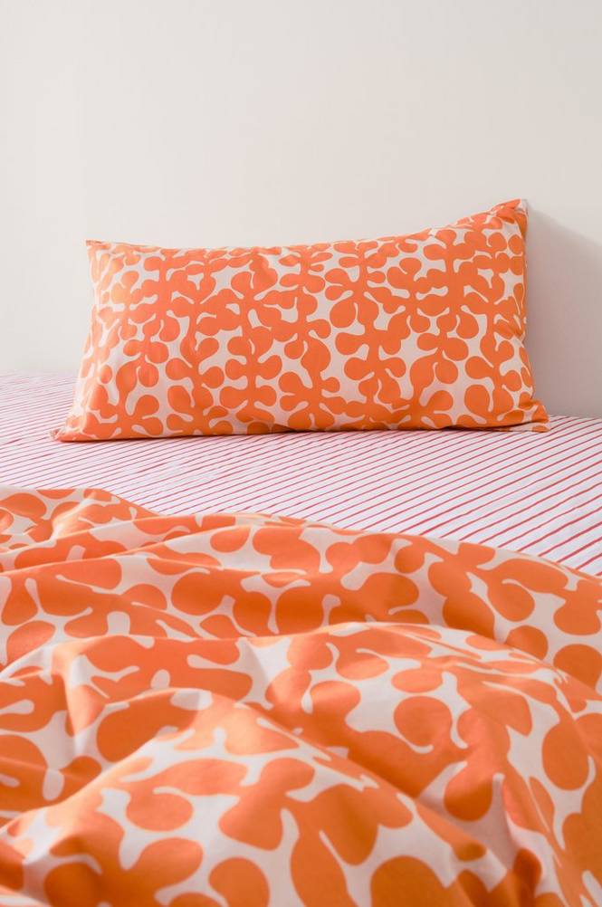 KNOTA 90x50 cm ekologisk örngott Persika/orange