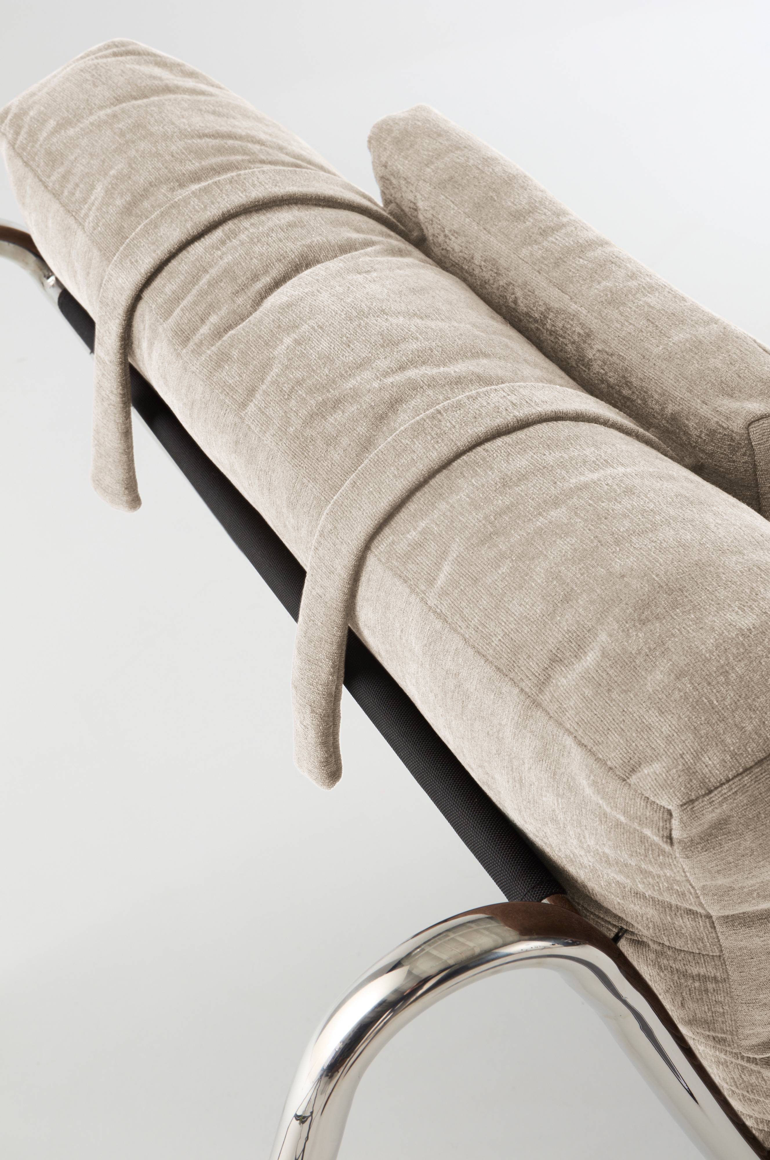 BURLESON Fåtölj - Modern Design & Rostfritt Stål