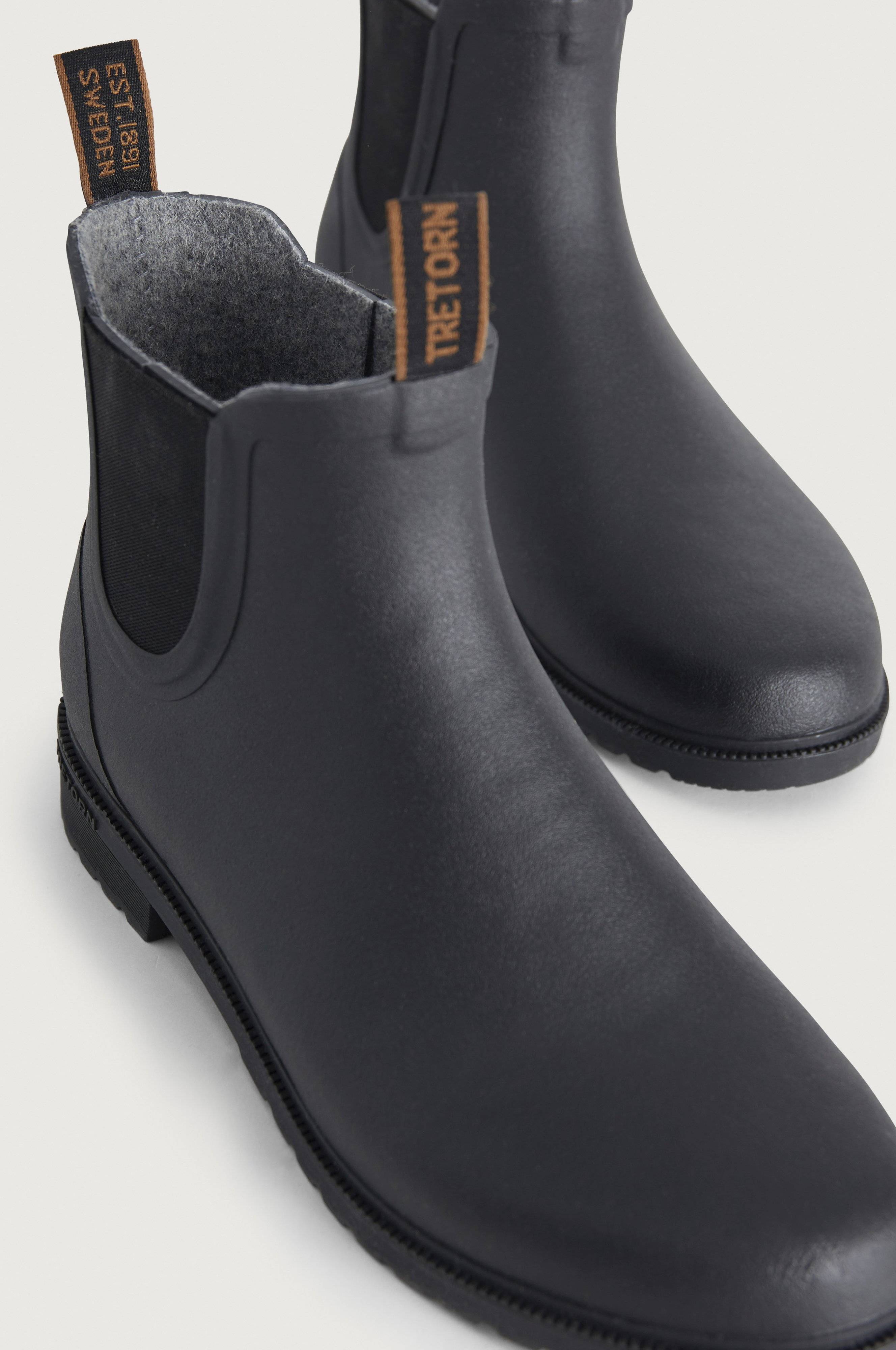 tretorn chelsea classic wool boots