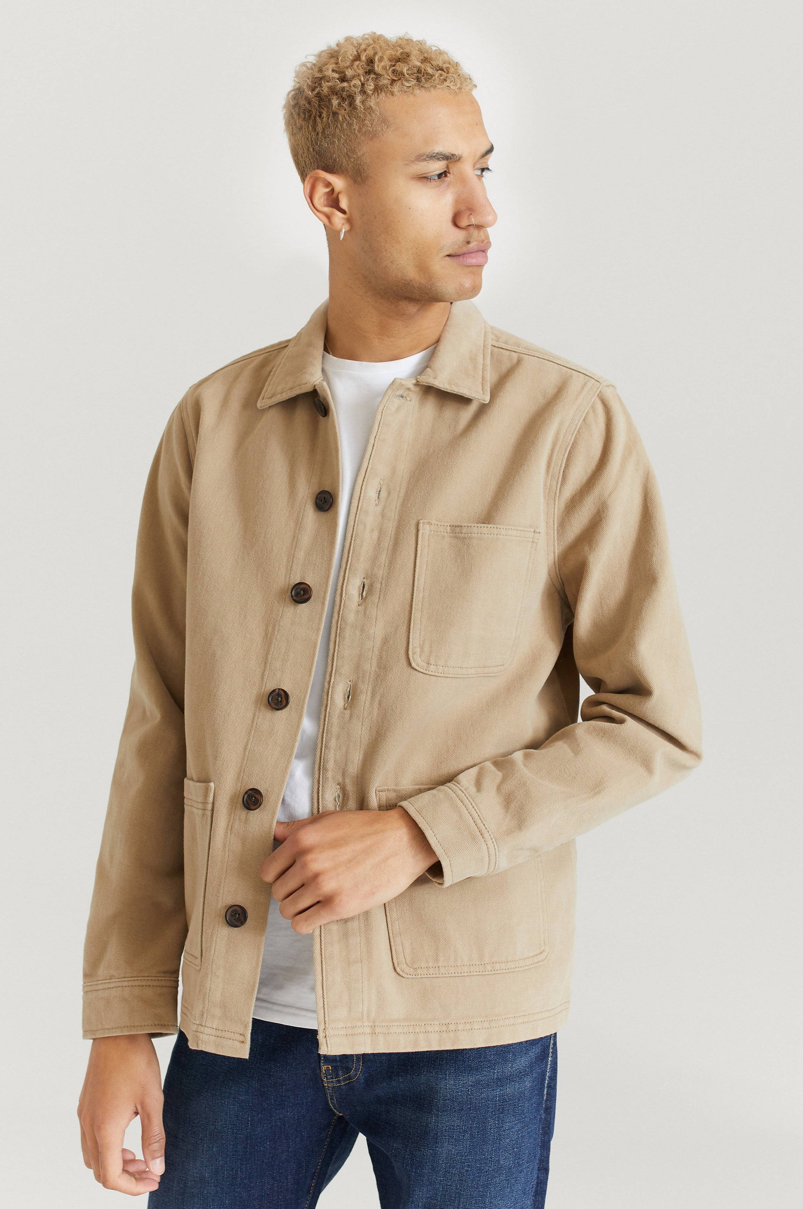 studio-total-paitatakki-favourite-twill-overshirt-beige-vaatteet